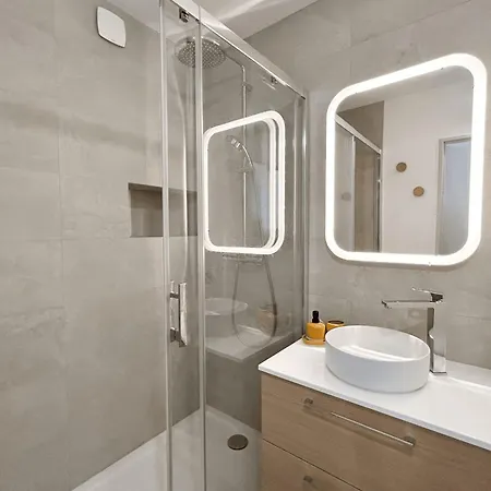 Appartement Renovated 2 - Ac And Terrace